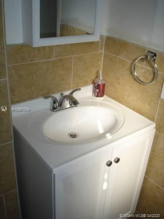 SOUTH BAY ESTATES - Residential Lease