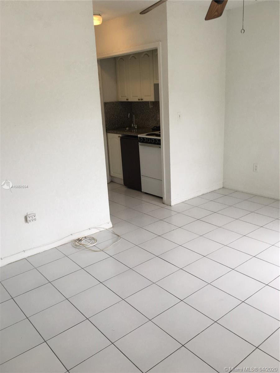 SOUTH BAY ESTATES - Residential Lease