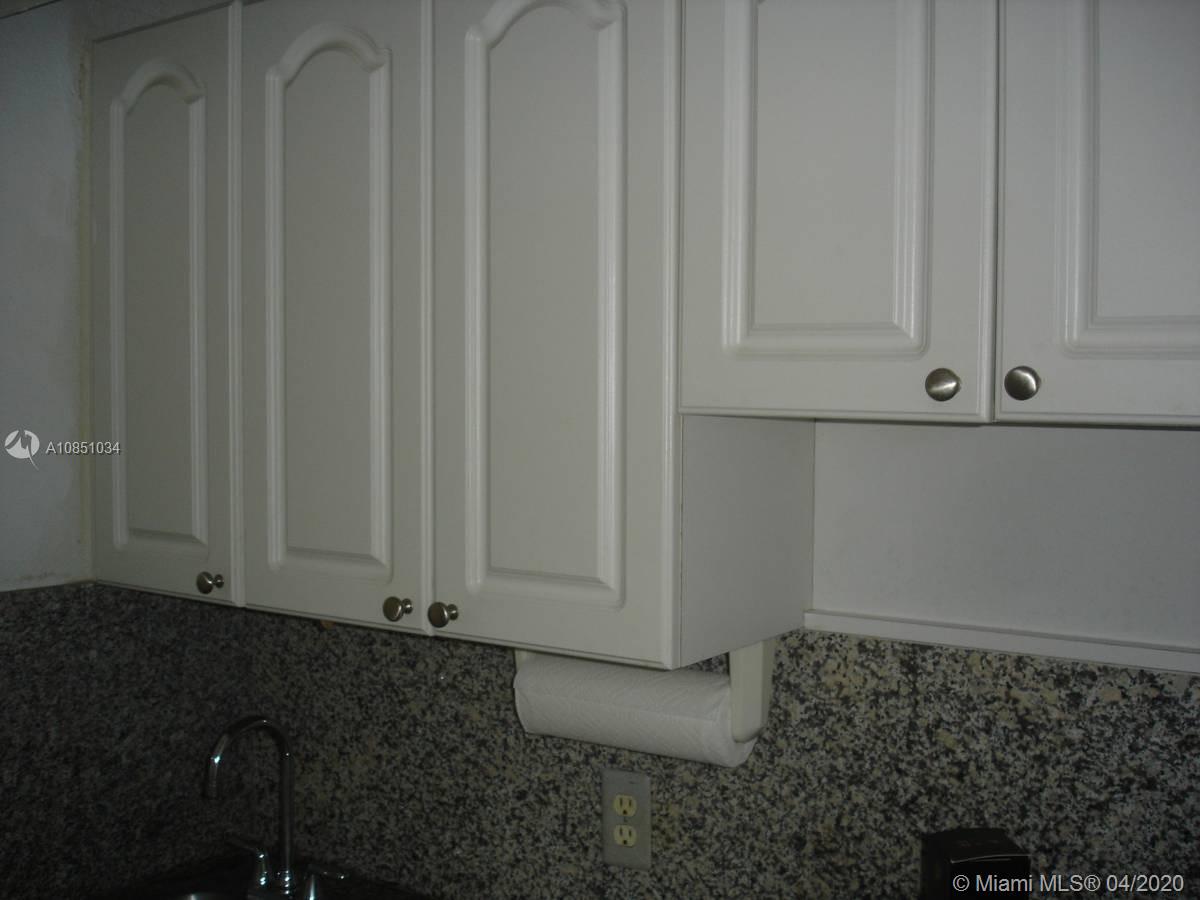 SOUTH BAY ESTATES - Residential Lease