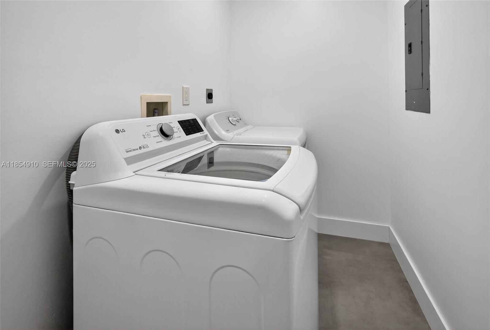 DARLINGTON MANOR - Residential