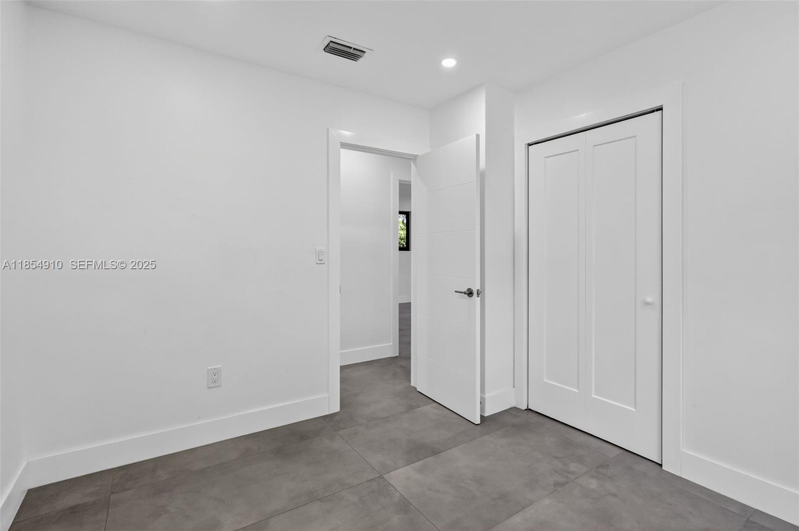 DARLINGTON MANOR - Residential