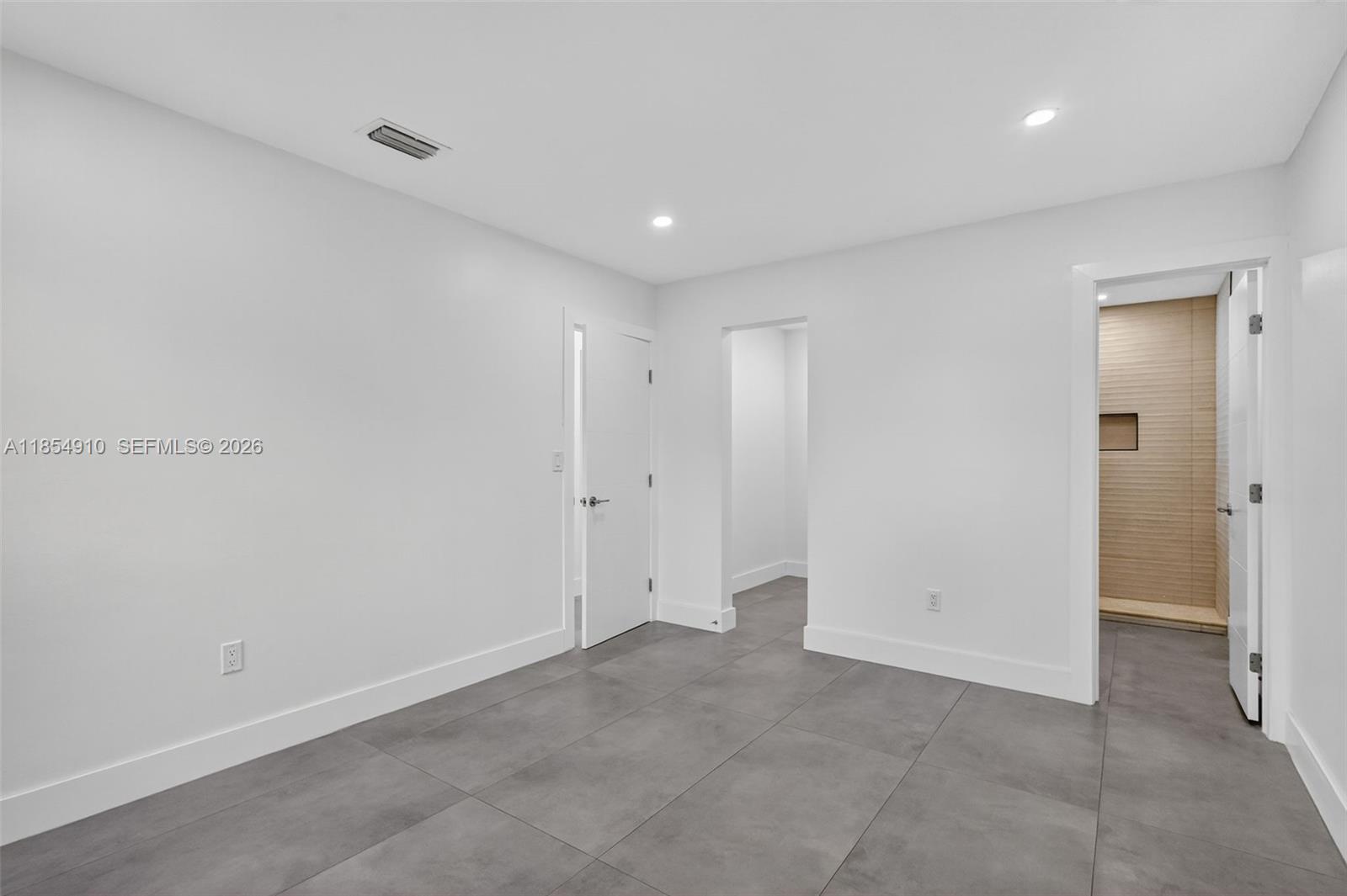 DARLINGTON MANOR - Residential