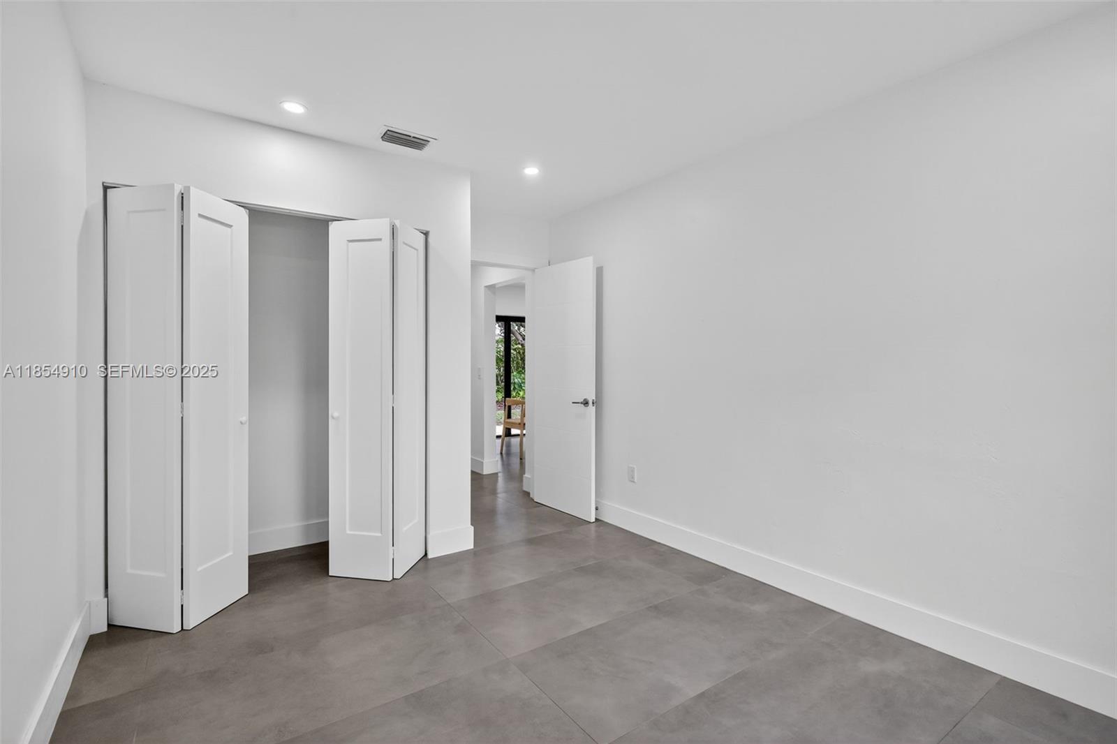 DARLINGTON MANOR - Residential