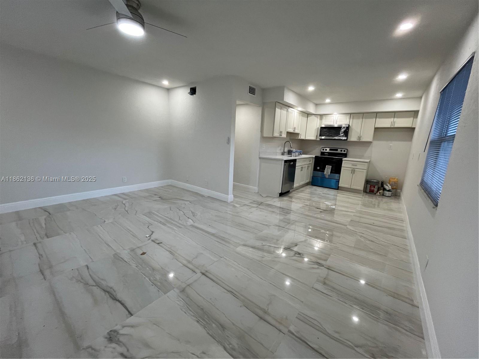 Experience modern living in this well-maintained 2-bedroom, 1-bathroom apartment for rent in Coral Springs. With stylish updates including a kitchen featuring stainless steel appliances, and the convenience of in-unit laundry, this unit offers both comfort and practicality. Enjoy spacious bedrooms, an updated bathroom, and close proximity to top-rated schools, Coral Square Mall, and parks. Don't miss out—contact us today to schedule a viewing!