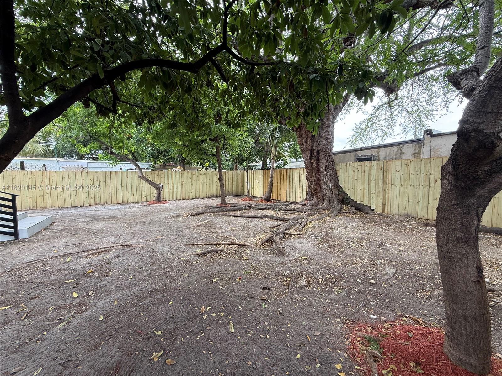 36TH ST MANOR - Residential