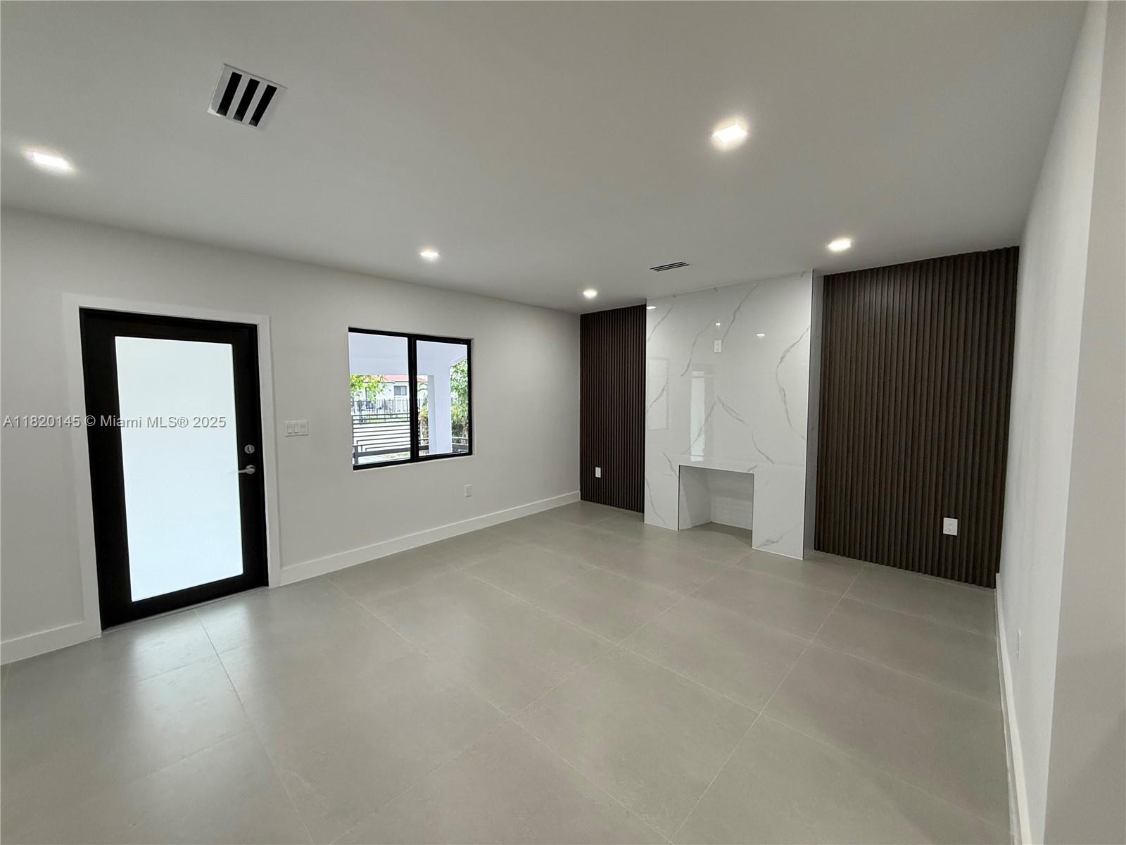 36TH ST MANOR - Residential