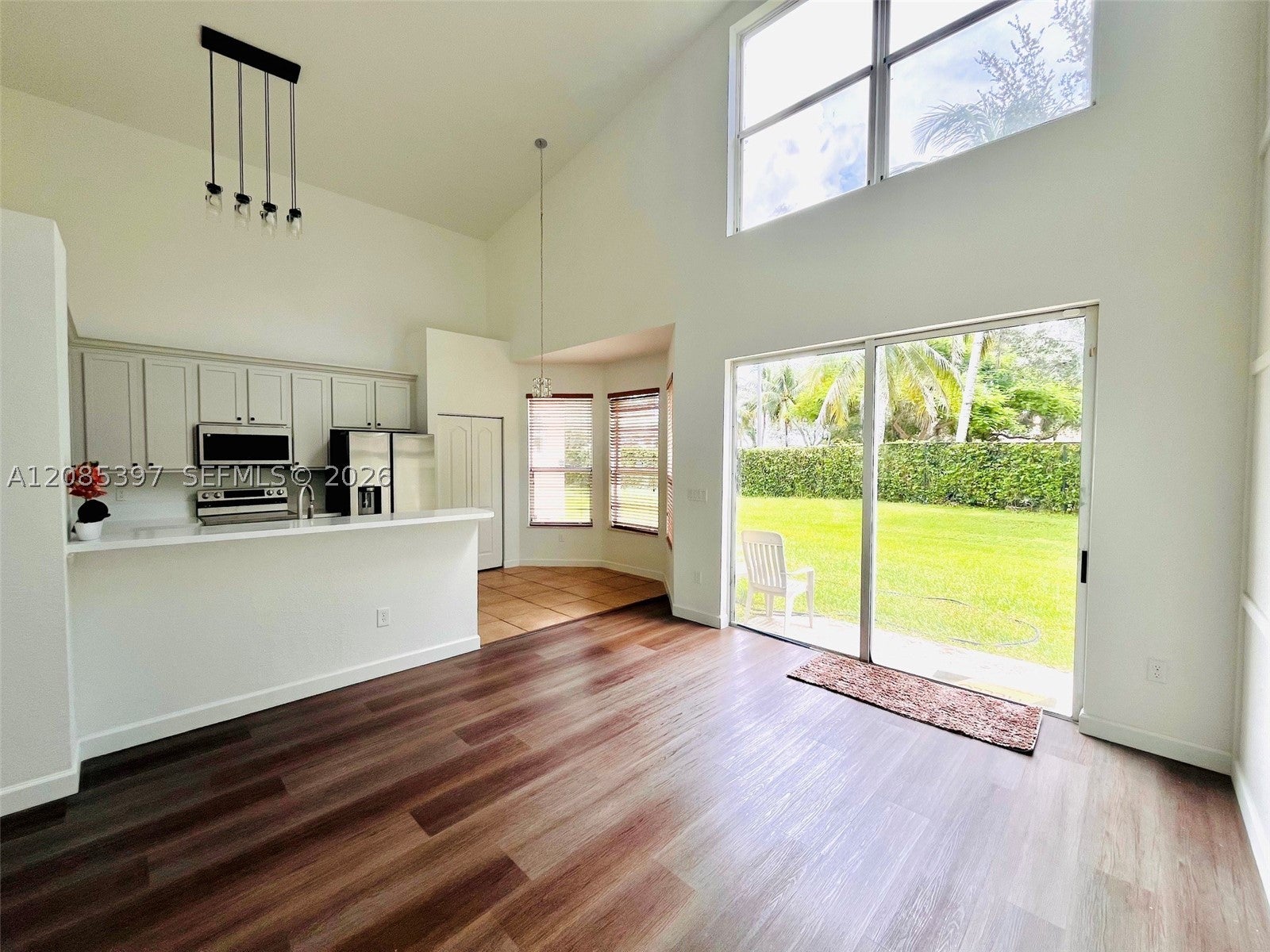 1261 NE 37th Pl, Homestead, FL, 33033/$468,000 3 1261 NE 37th Pl