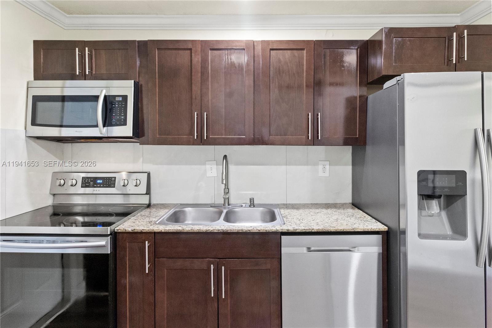 HIGHLANDS SECOND ADDITION - Residential Lease