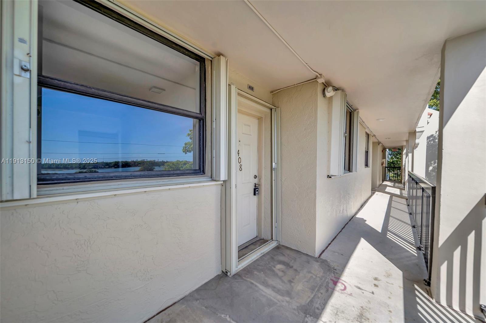 LAKE EMERALD CONDOMINIUM - Residential Lease