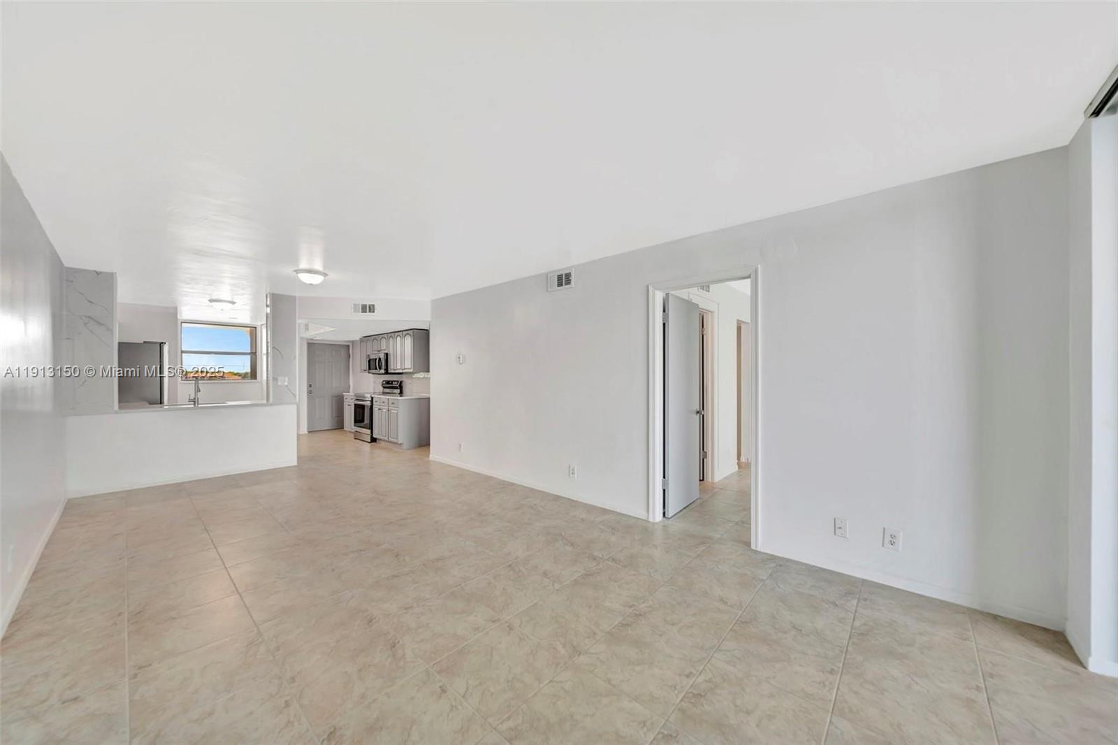 LAKE EMERALD CONDOMINIUM - Residential Lease