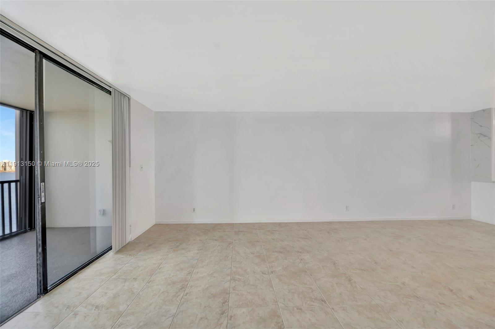 LAKE EMERALD CONDOMINIUM - Residential Lease