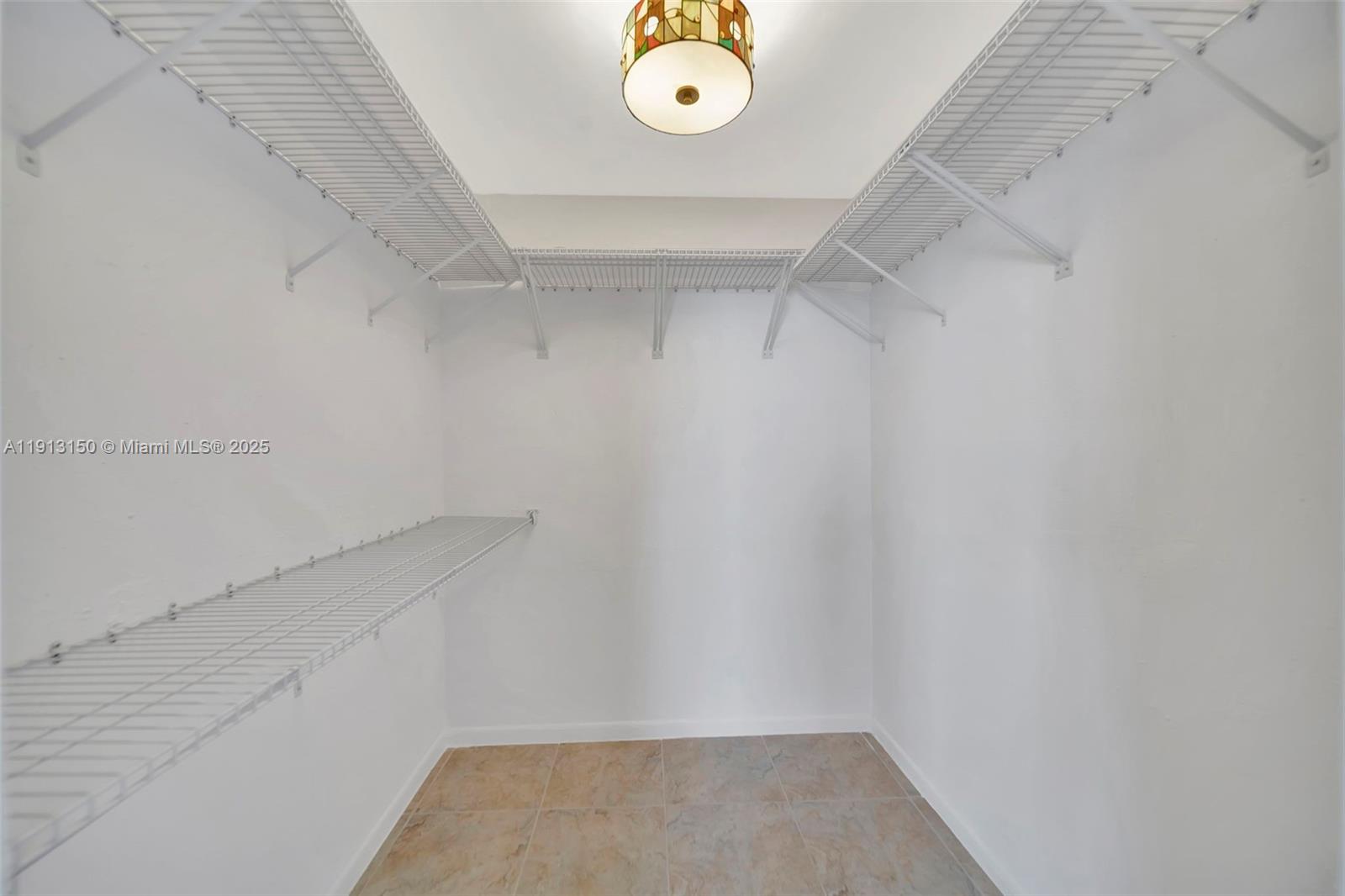 LAKE EMERALD CONDOMINIUM - Residential Lease