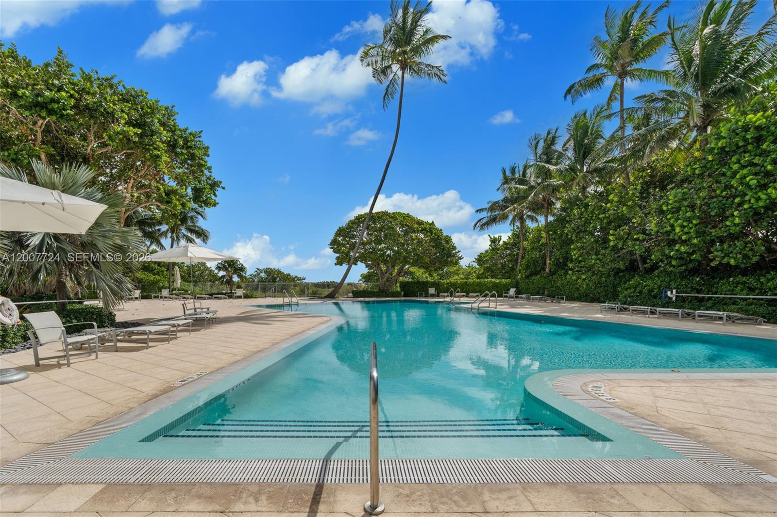 ISLAND HOUSE APT INC - CO - Residential