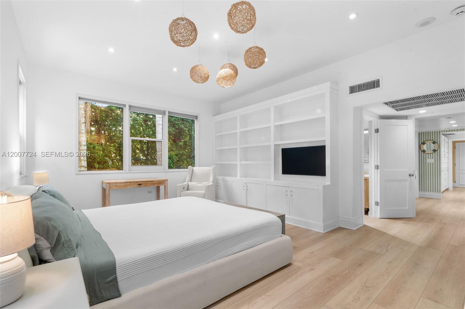 ISLAND HOUSE APT INC - CO - Residential