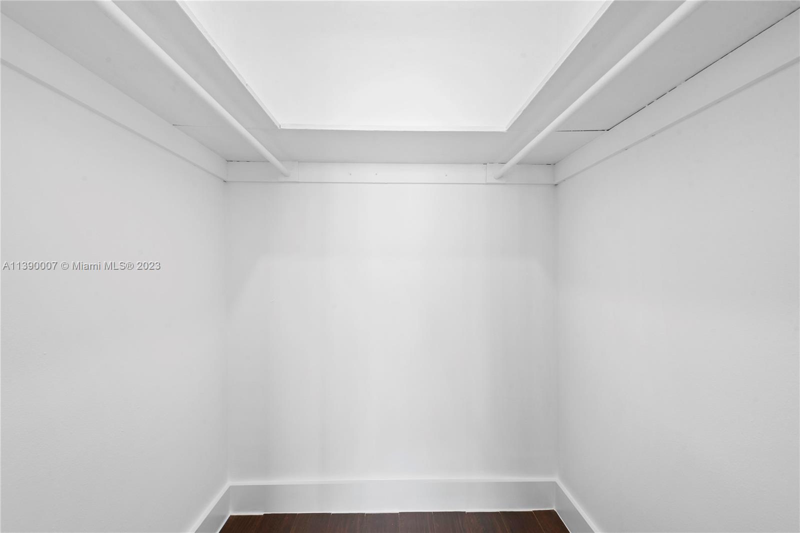 MIRADOR 1000 CONDO - Residential