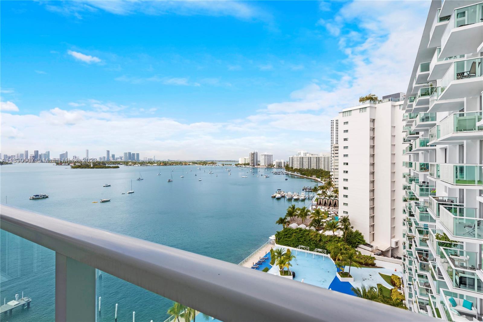 MIRADOR 1000 CONDO - Residential