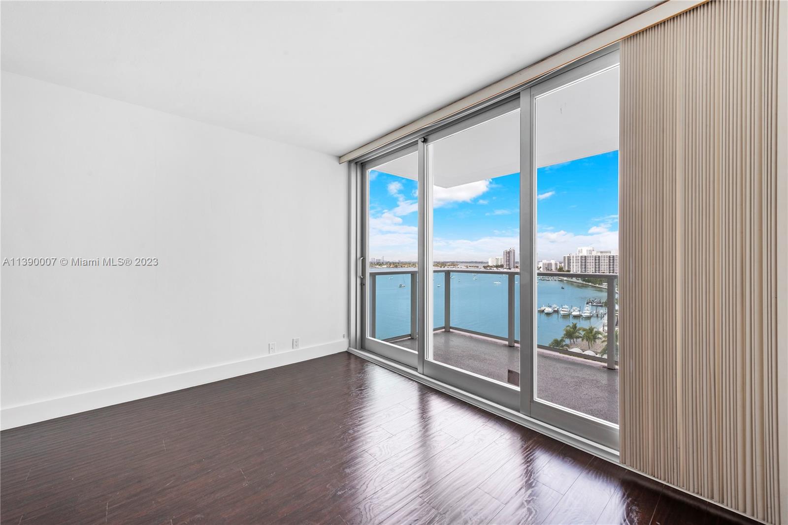 MIRADOR 1000 CONDO - Residential