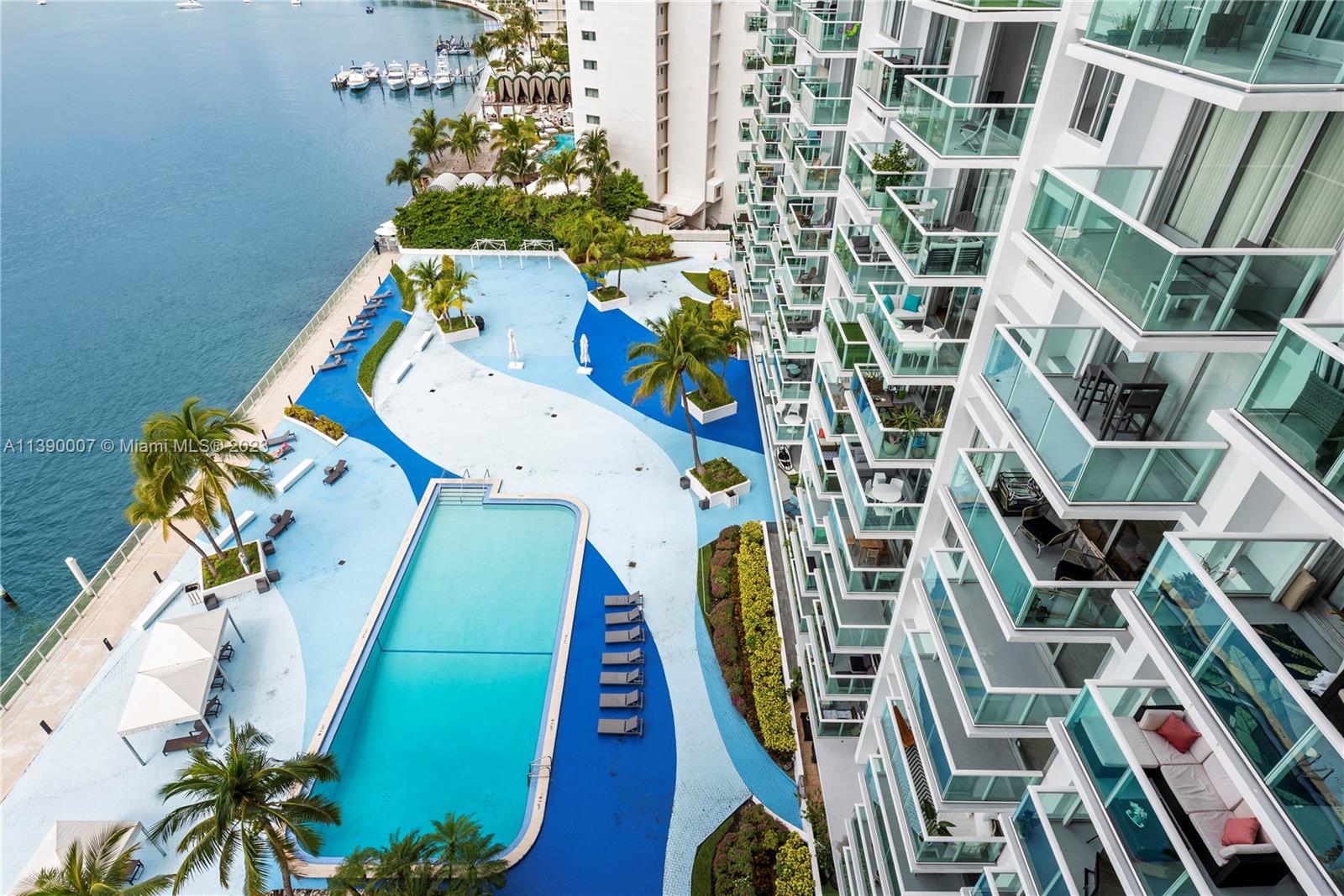 MIRADOR 1000 CONDO - Residential