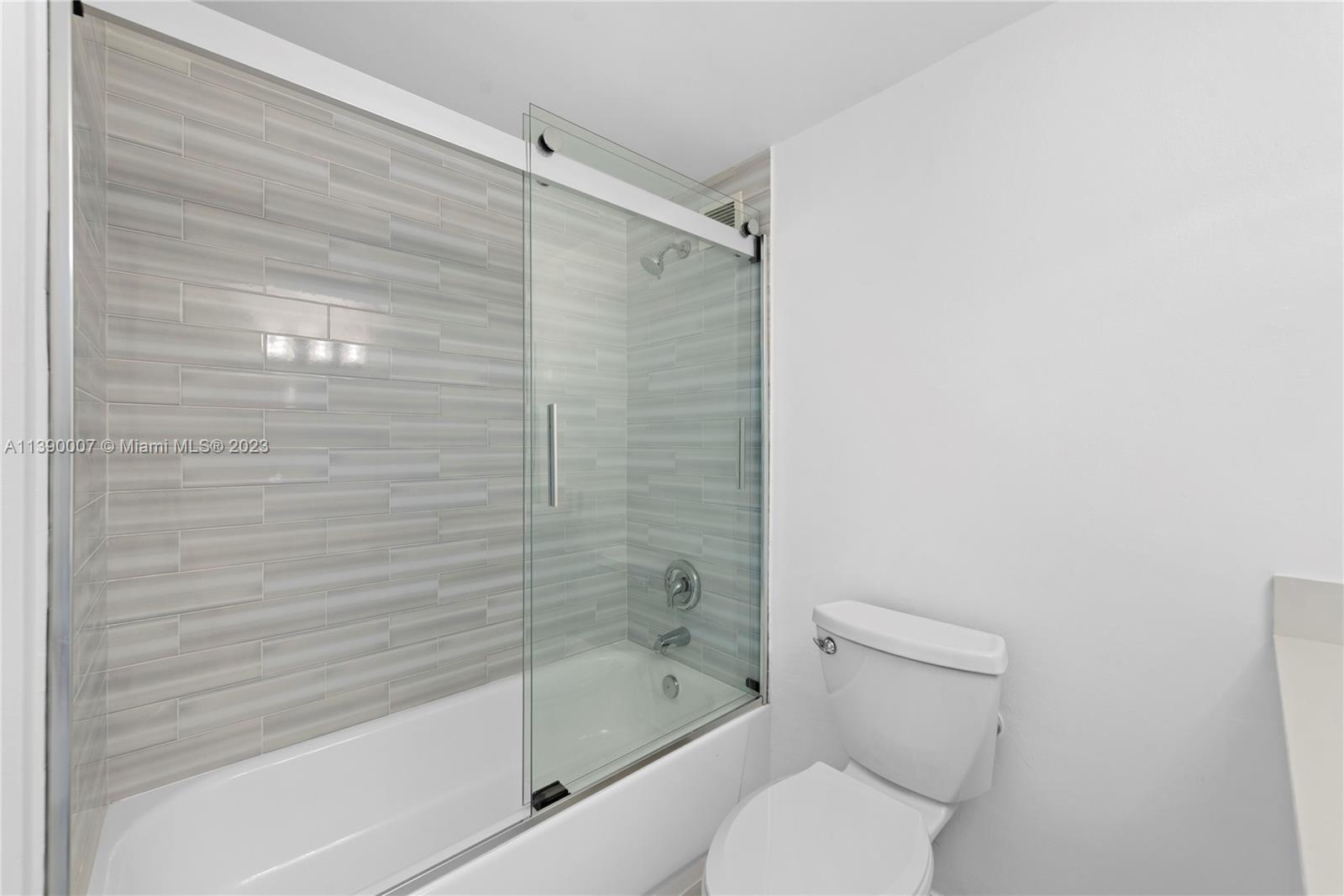 MIRADOR 1000 CONDO - Residential