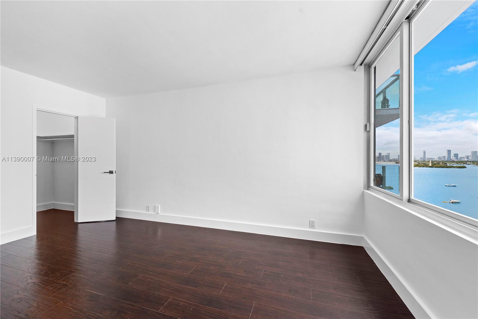 MIRADOR 1000 CONDO - Residential