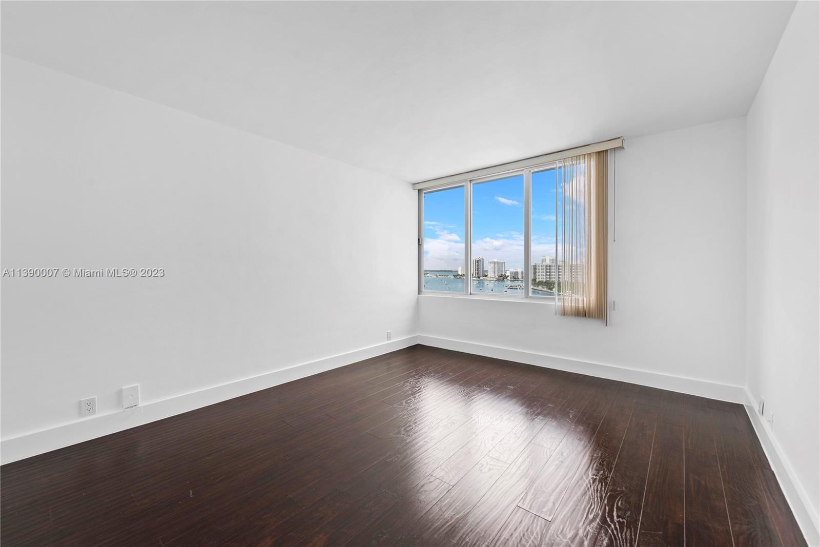 MIRADOR 1000 CONDO - Residential