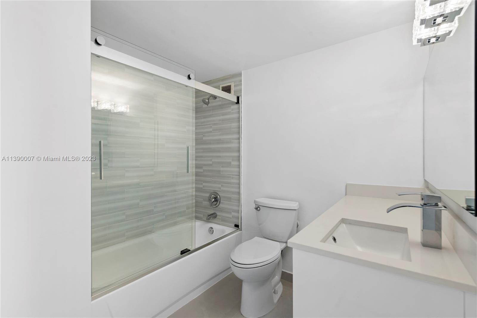 MIRADOR 1000 CONDO - Residential