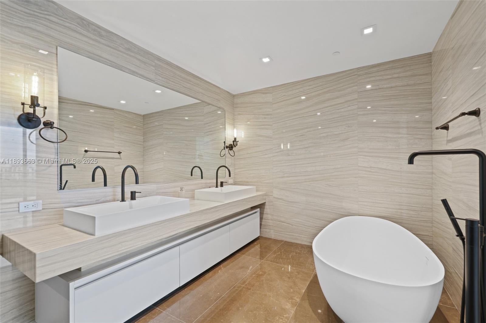 2200 FORT LAUDERDALE BEAC - Residential Lease