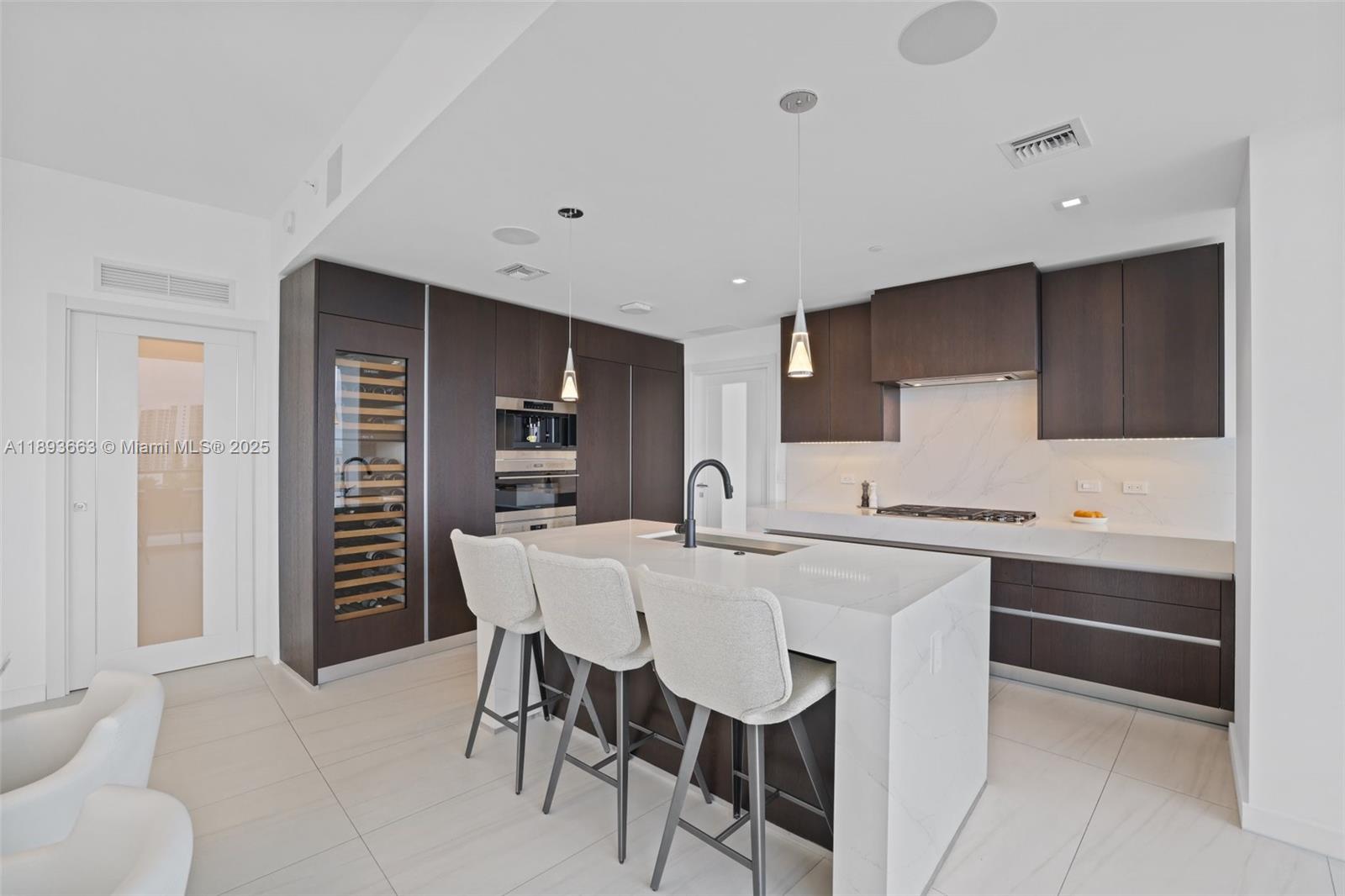 2200 FORT LAUDERDALE BEAC - Residential Lease