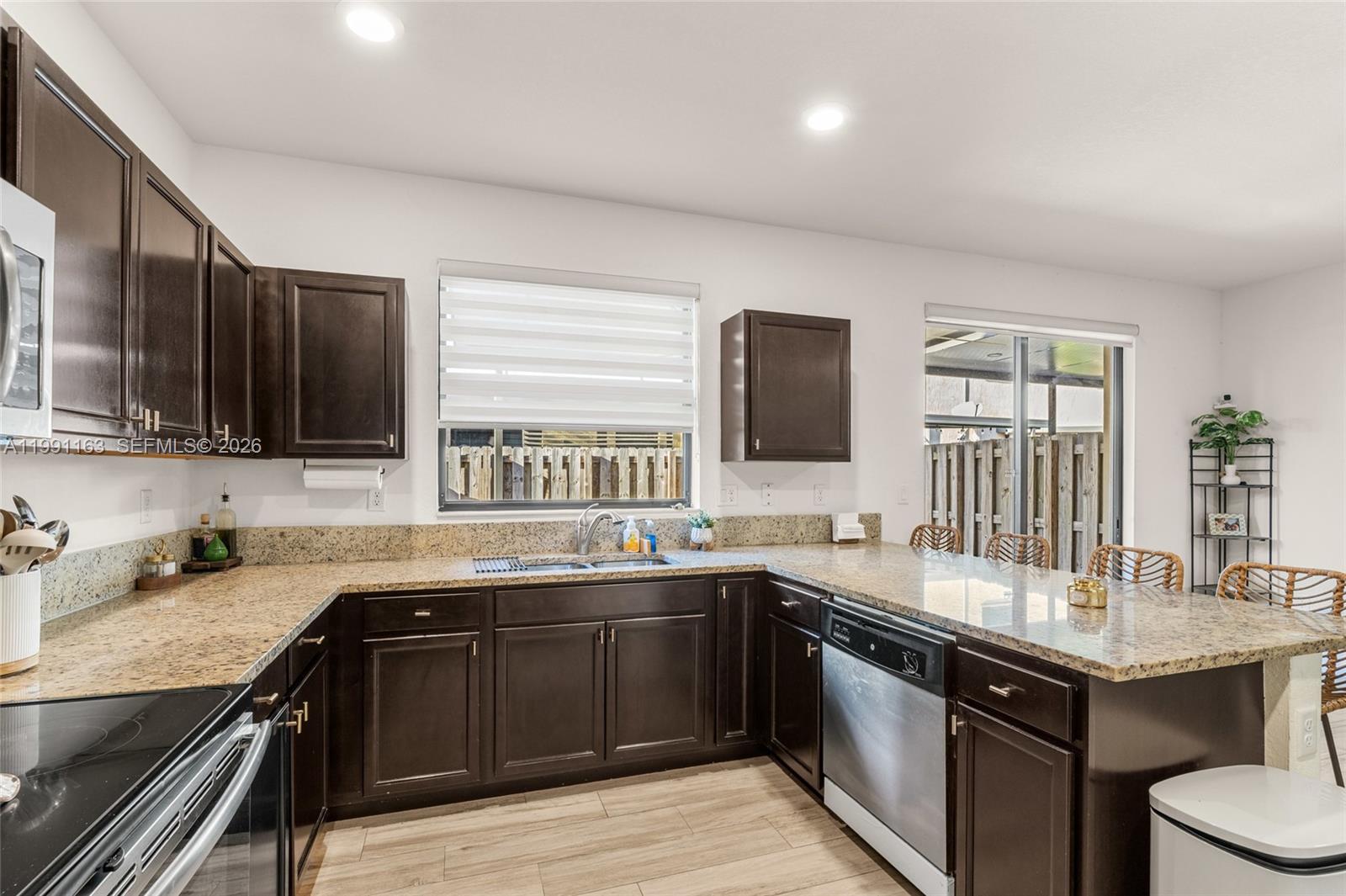 COCO PALM ESTATES - Residential