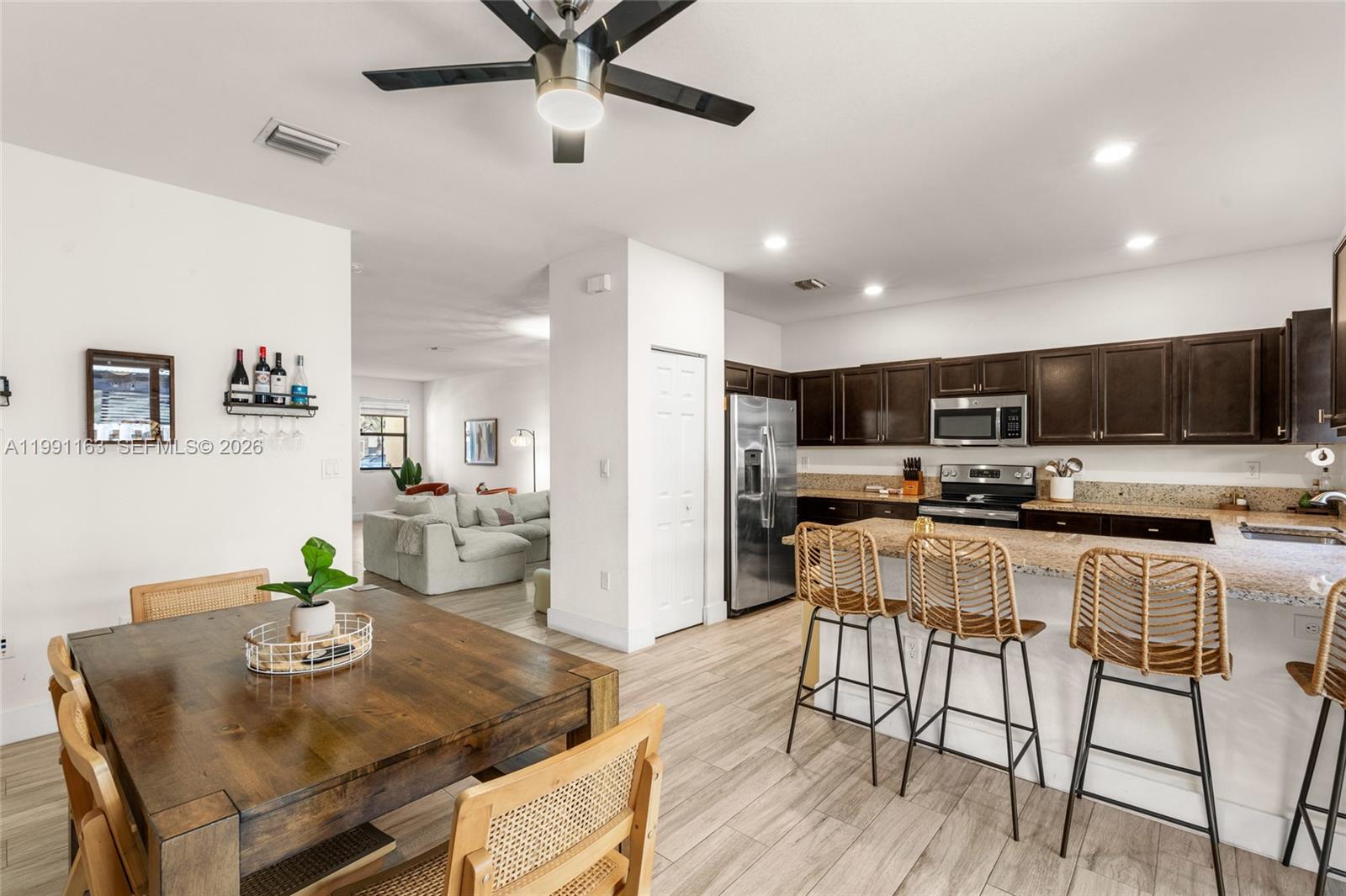 COCO PALM ESTATES - Residential