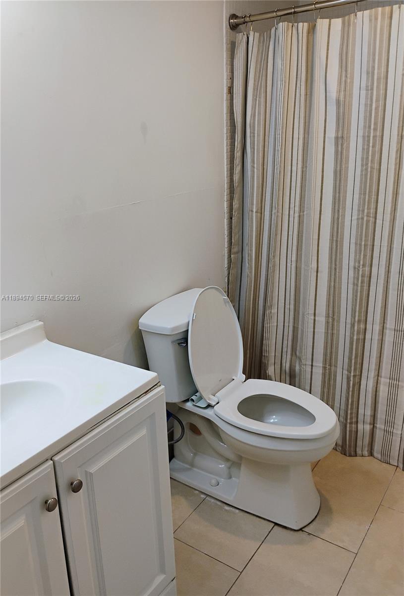 NEWPORT AT LAUDERHILL CON - Residential