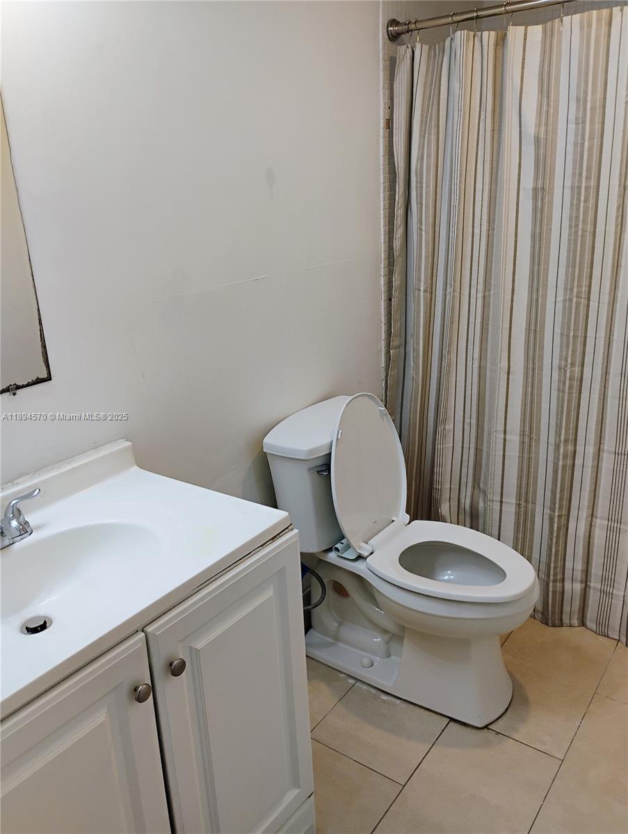 NEWPORT AT LAUDERHILL CON - Residential