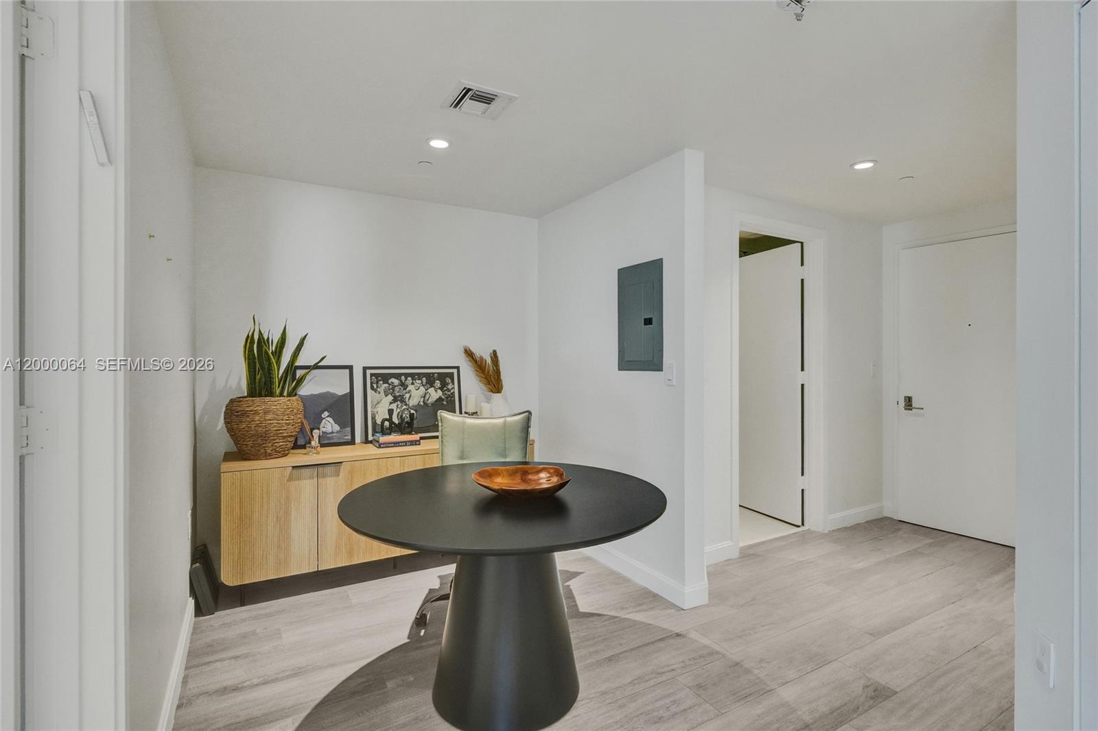 BRICKELL HEIGHTS EAST CON - Residential Lease