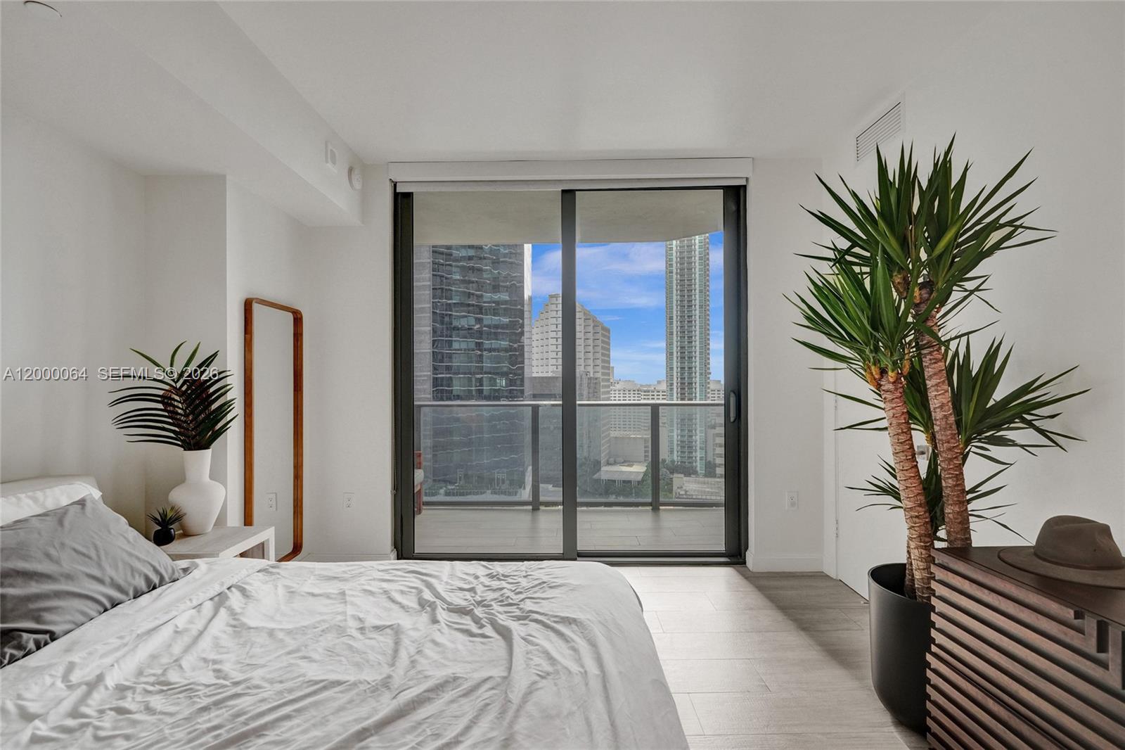 BRICKELL HEIGHTS EAST CON - Residential Lease