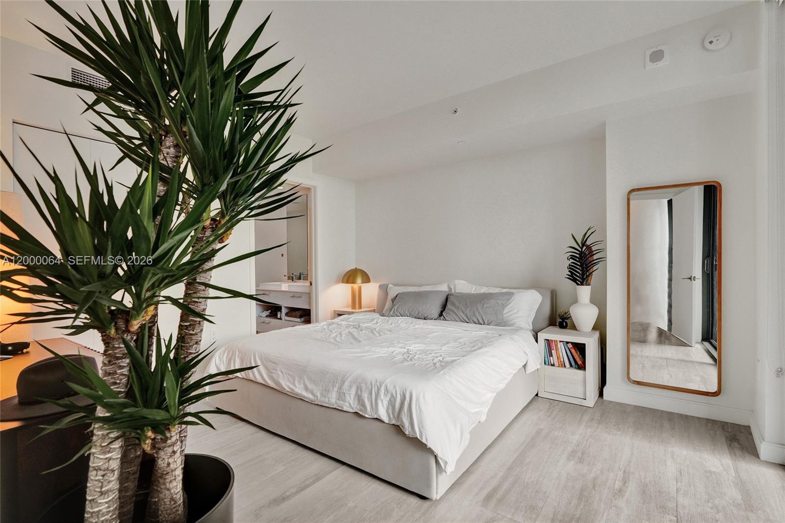 BRICKELL HEIGHTS EAST CON - Residential Lease