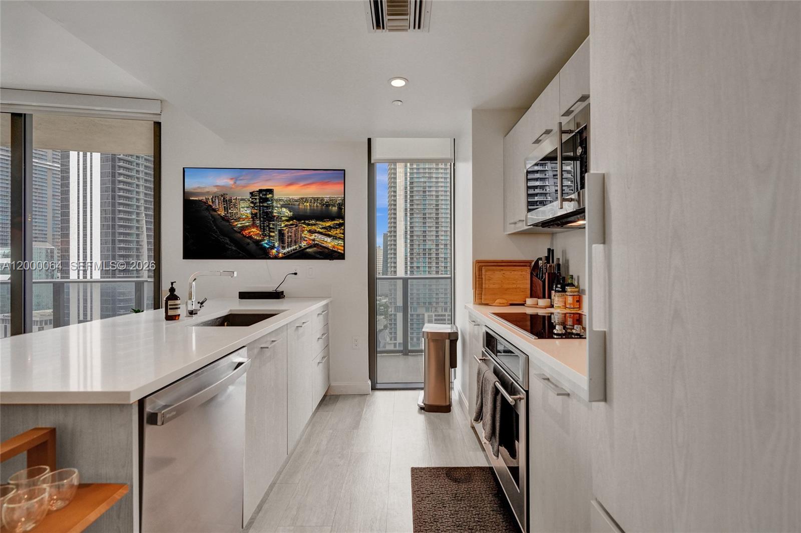 BRICKELL HEIGHTS EAST CON - Residential Lease