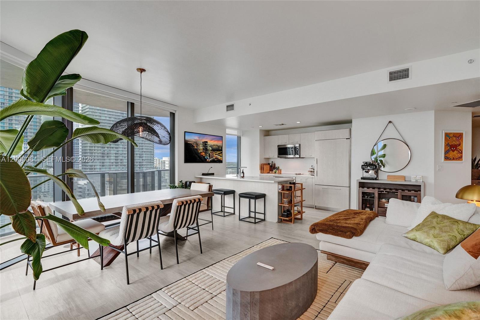 BRICKELL HEIGHTS EAST CON - Residential Lease