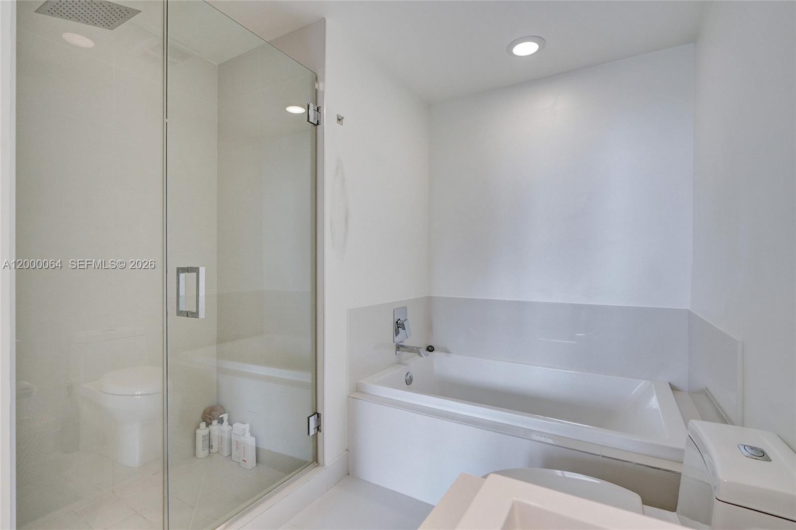 BRICKELL HEIGHTS EAST CON - Residential Lease