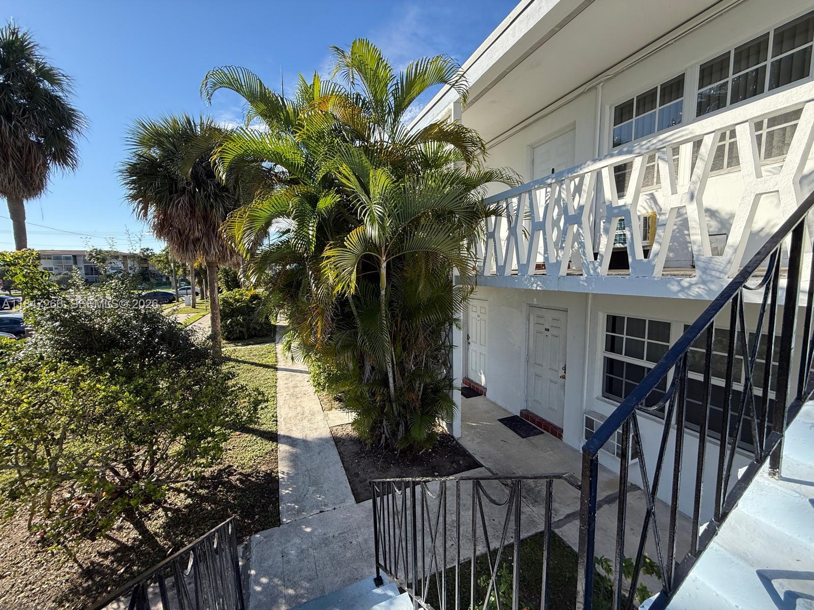 COLONIAL COURT CONDO BLDG - Residential