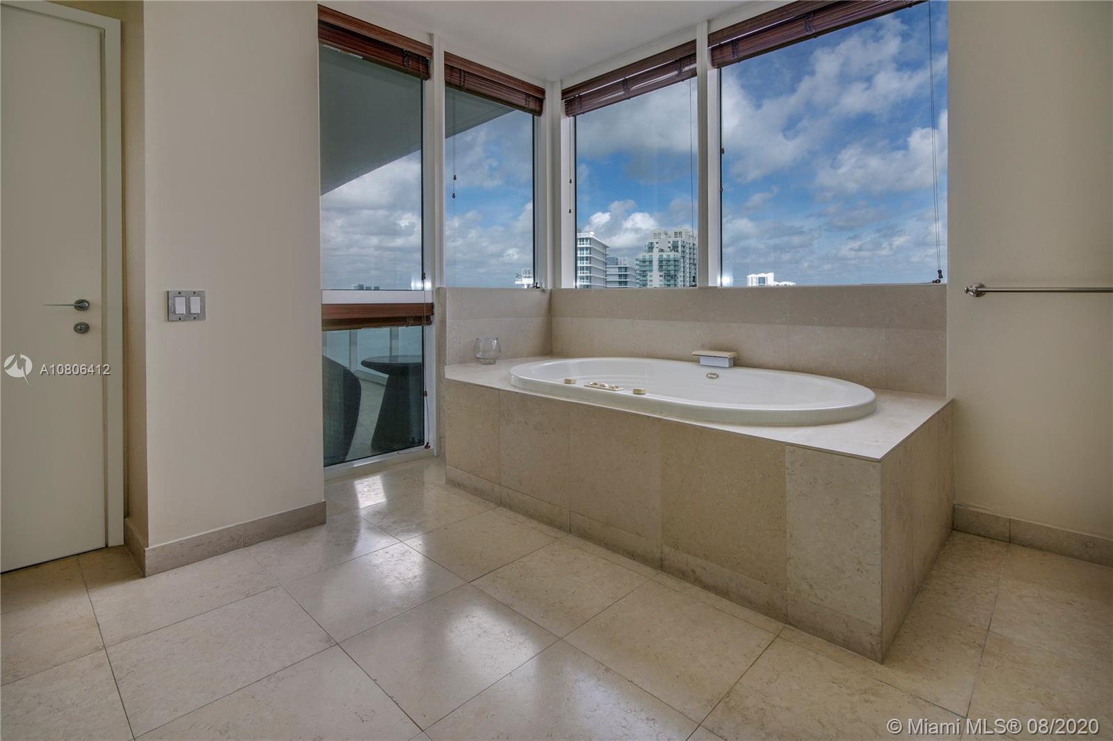 ICON CONDO - Residential