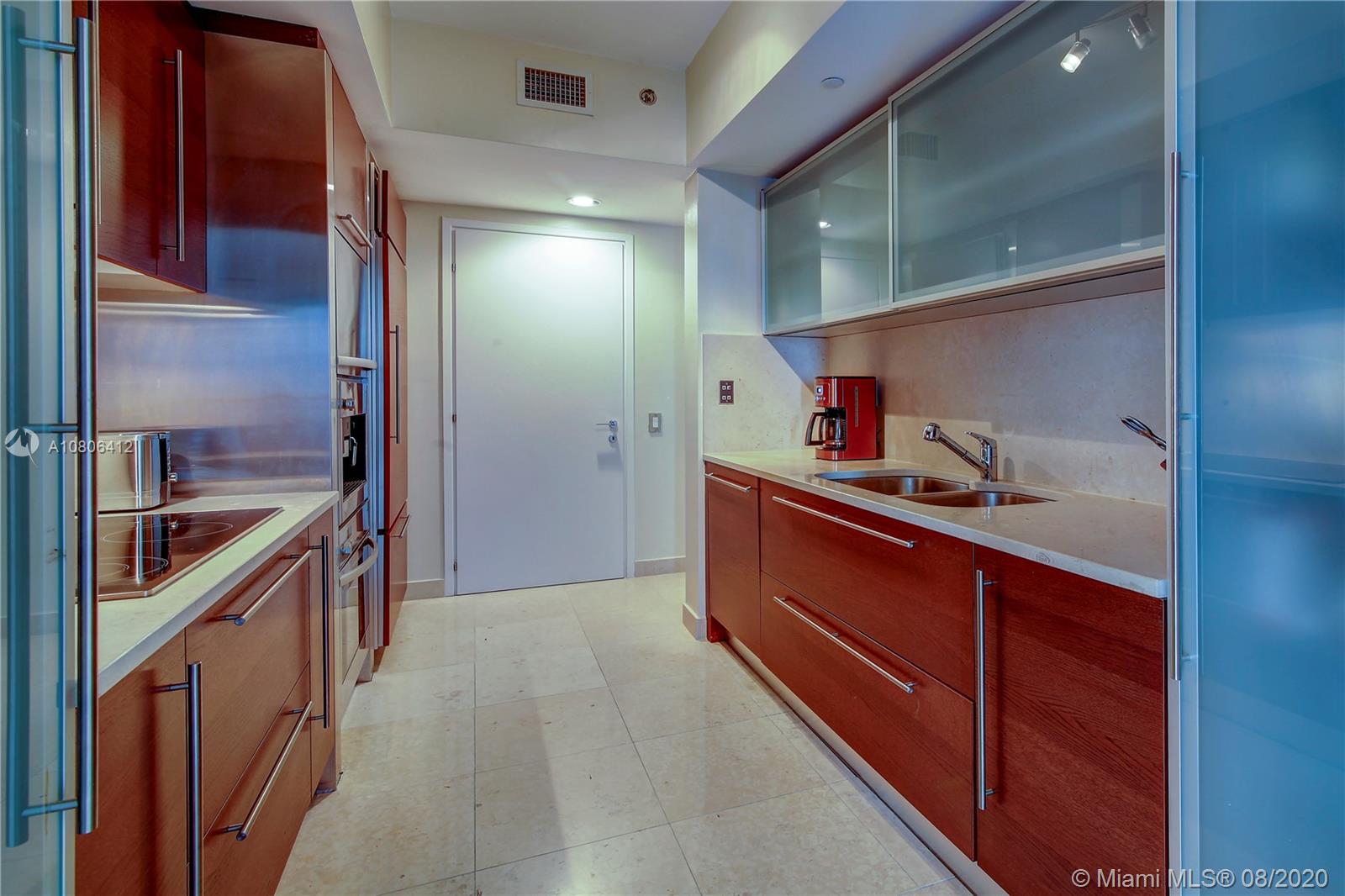 ICON CONDO - Residential