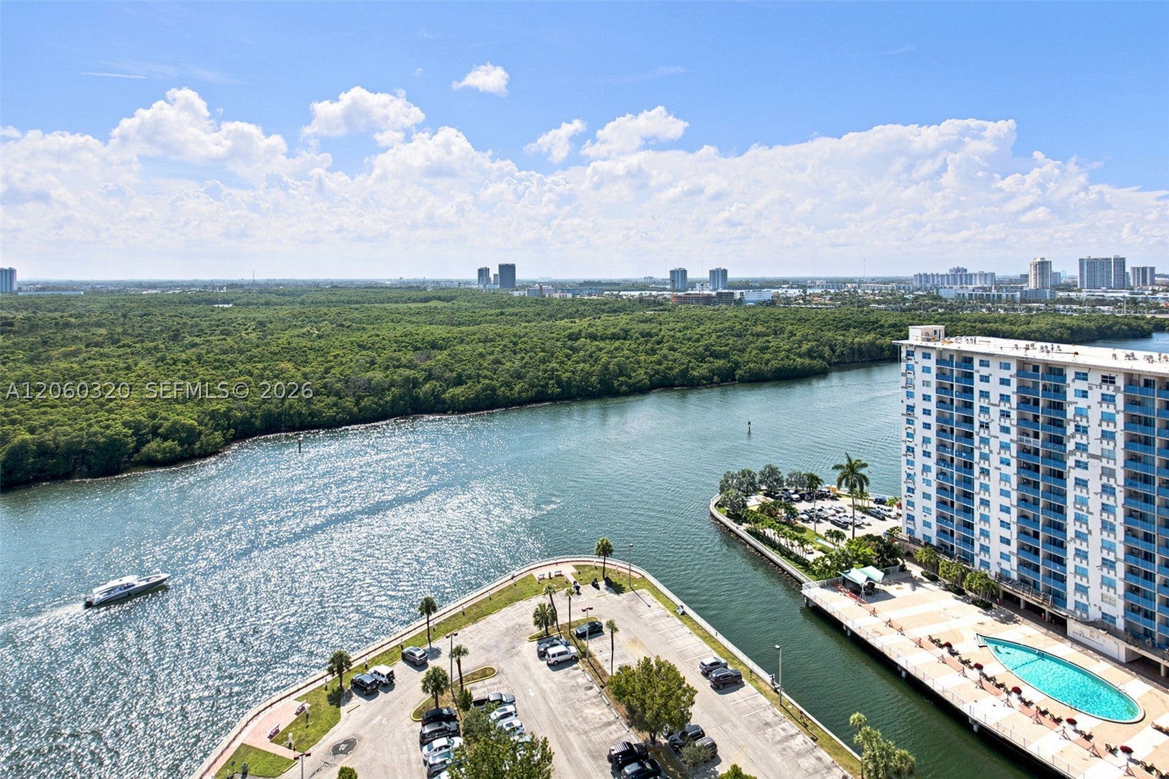 500 Bayview Dr 2121