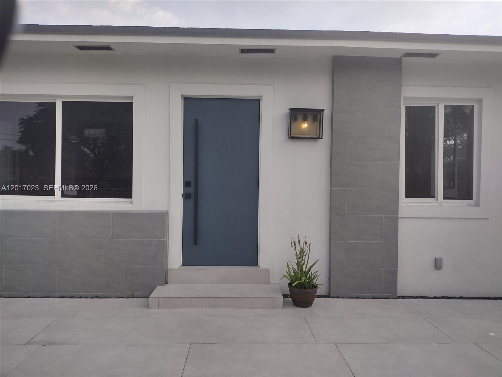 300 S Biscayne River Dr