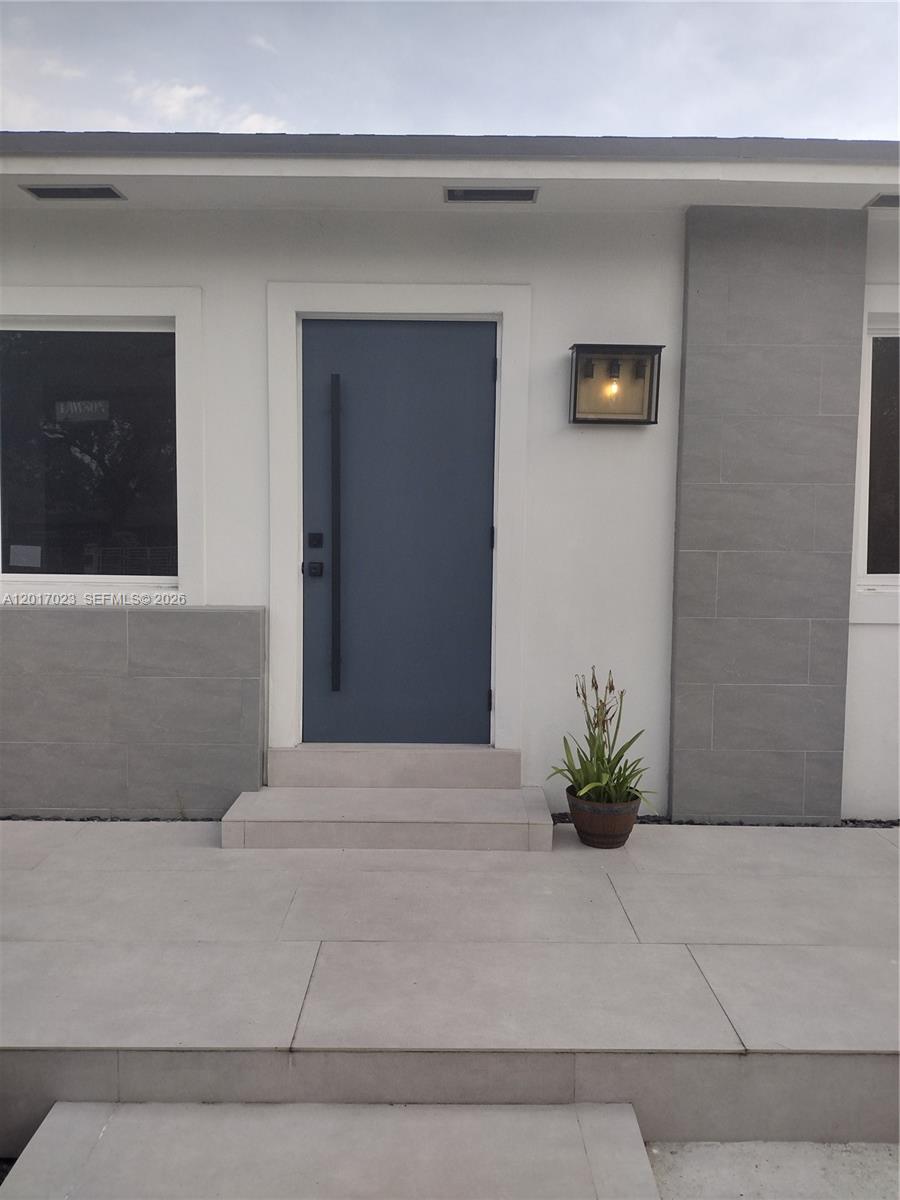300 S Biscayne River Dr