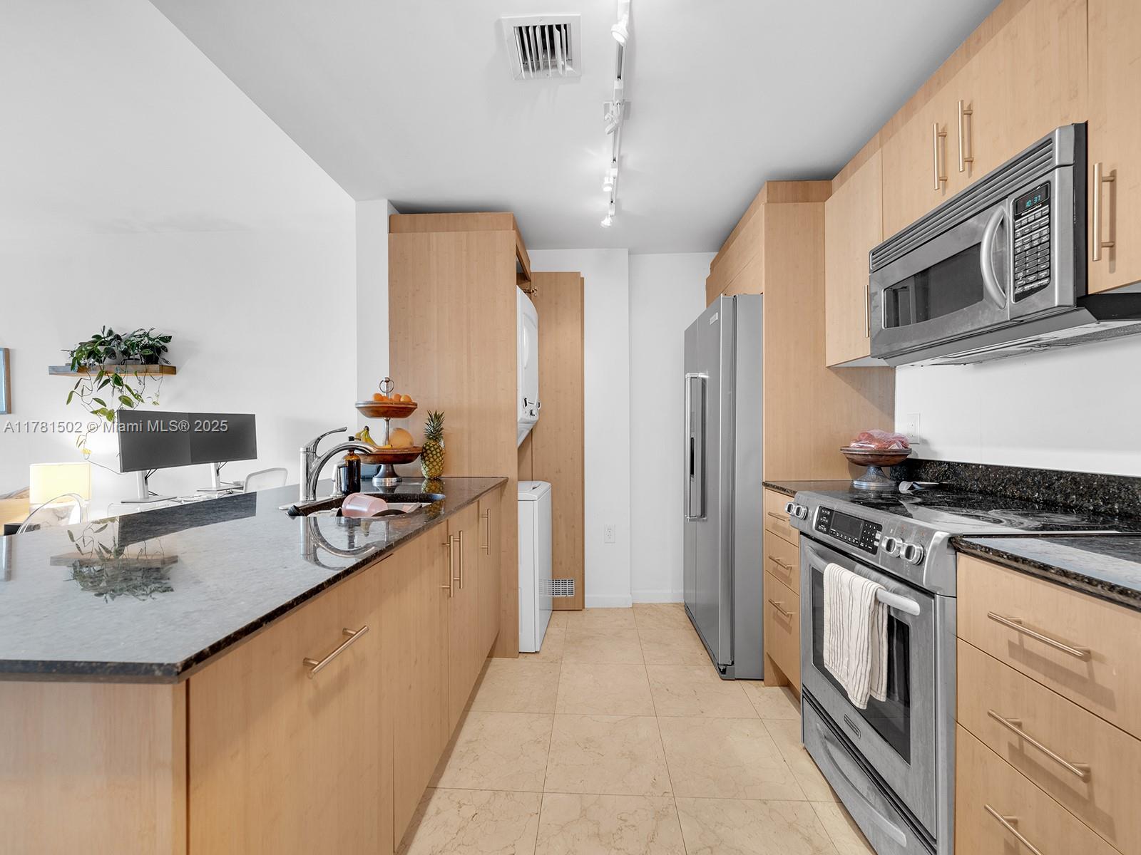 HARBOUR HOUSE - Residential Lease