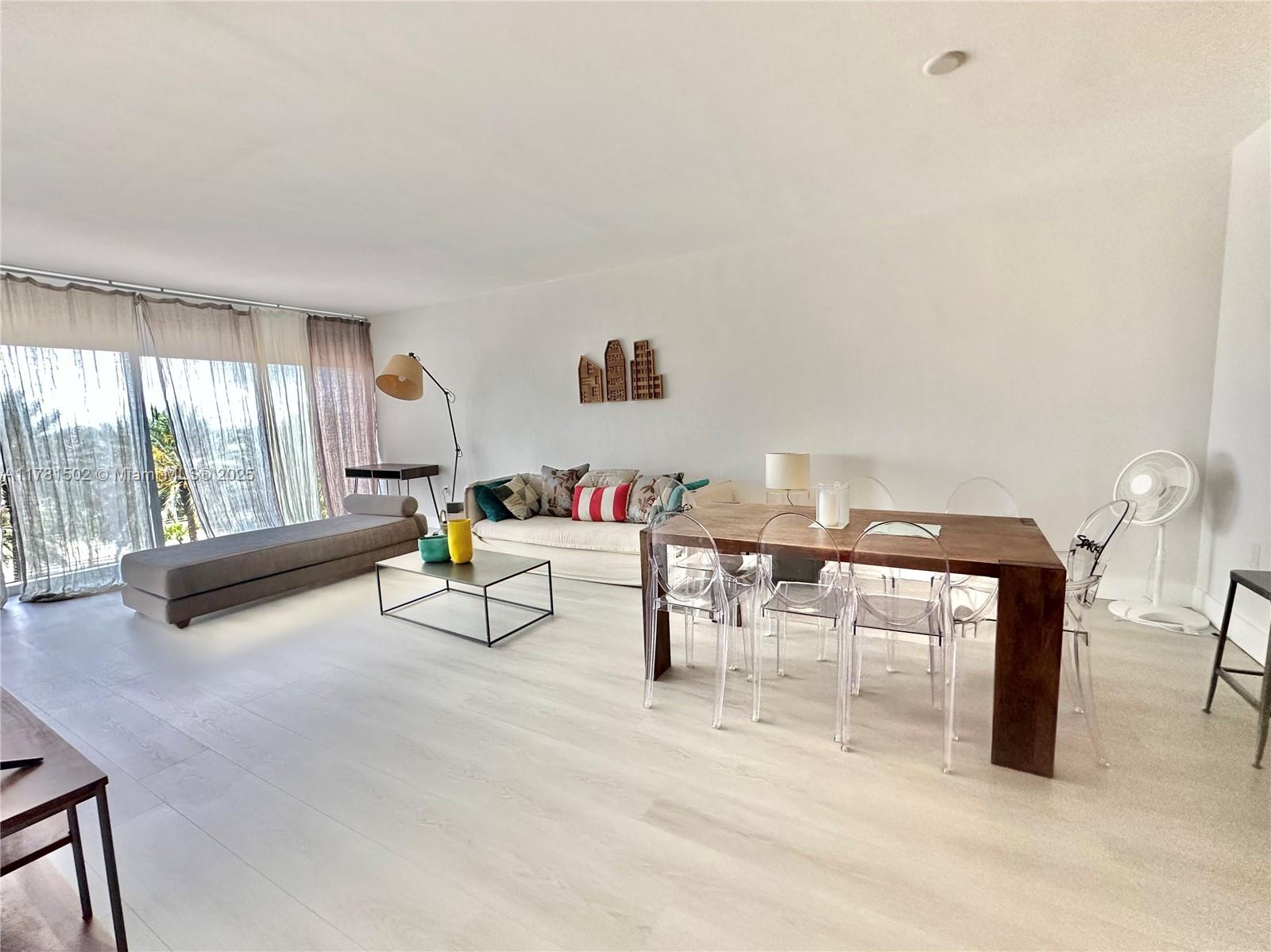 10275 Collins Ave 429, Bal Harbour, Miami-Dade County, Florida - 1 Bedrooms  
2 Bathrooms - 