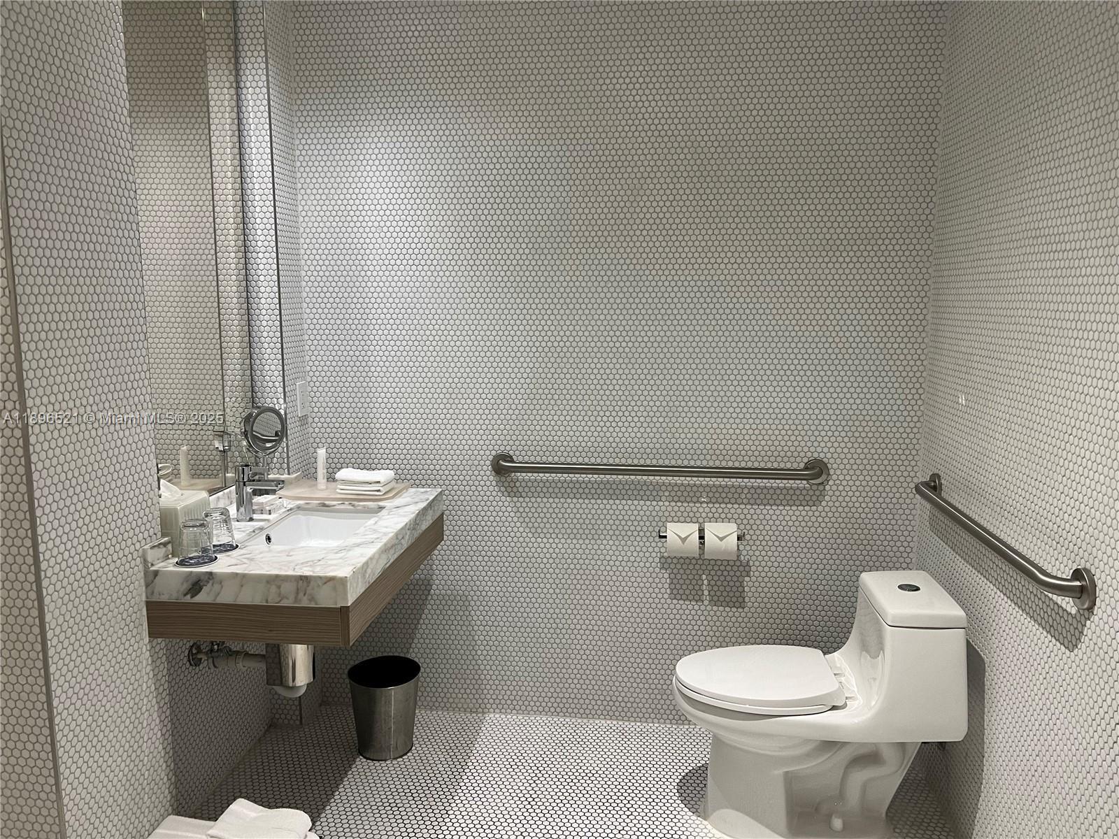 801 SMA DESIGNER SUITES C - Residential