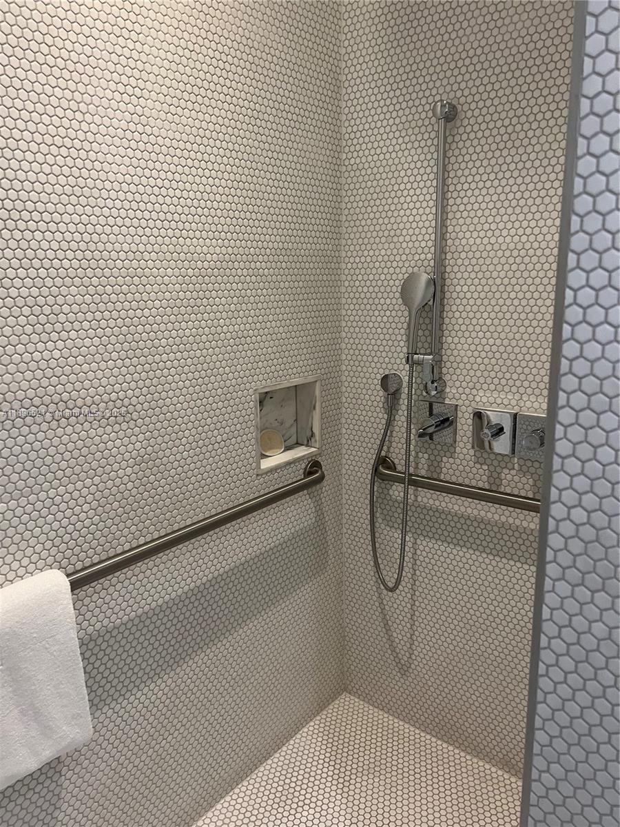 801 SMA DESIGNER SUITES C - Residential