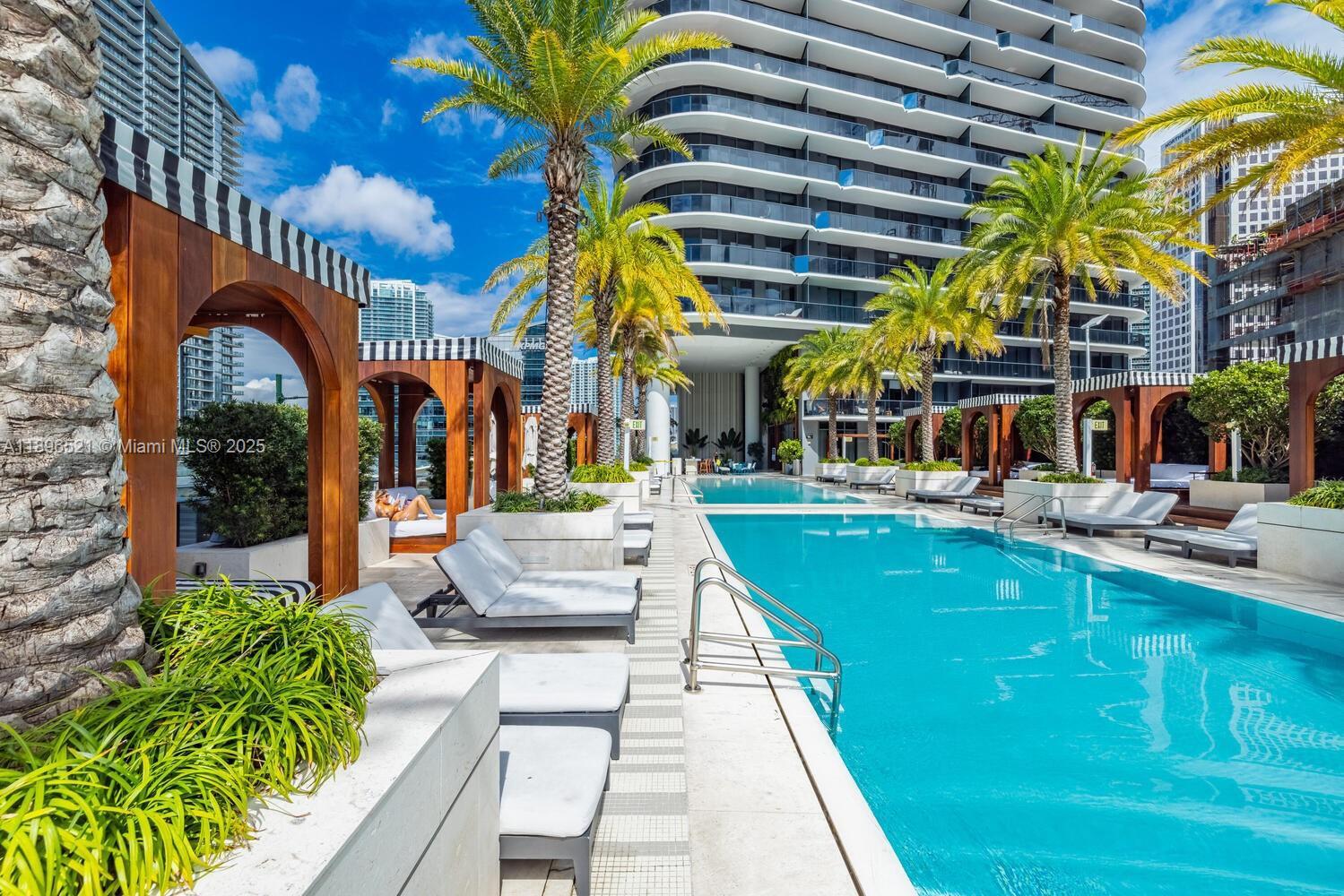 801 SMA DESIGNER SUITES C - Residential