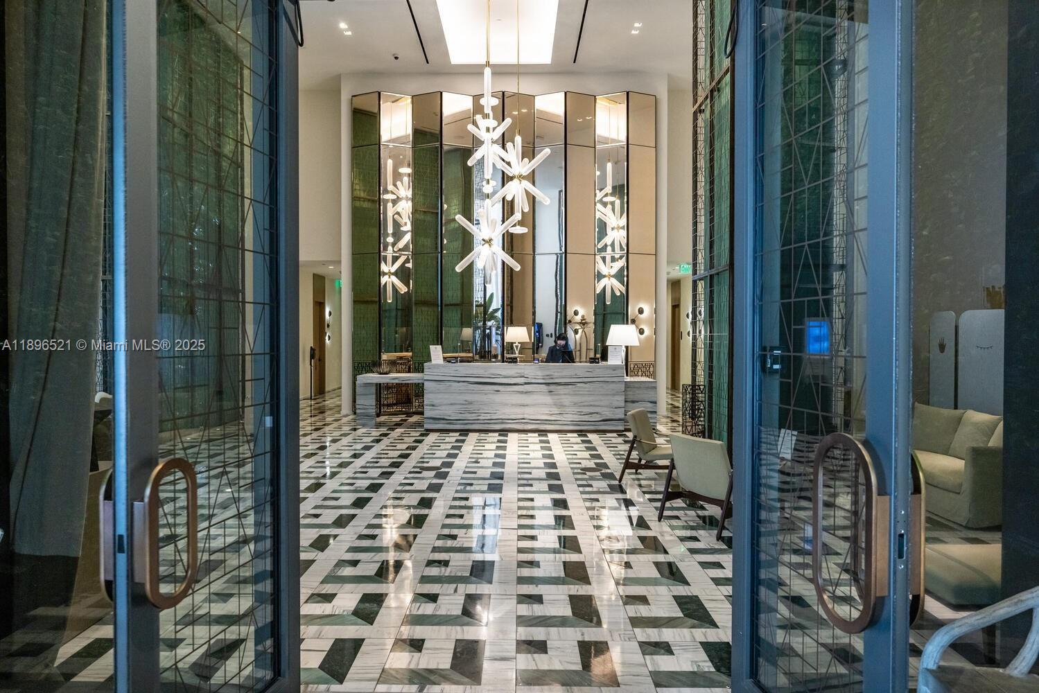 801 SMA DESIGNER SUITES C - Residential